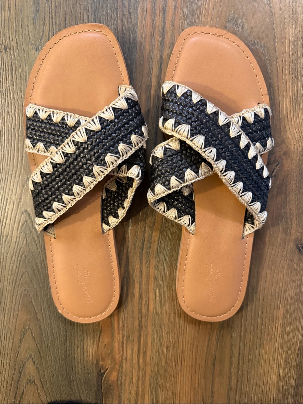 Universal Thread Woven Crisscross Slide Sandals - Black/Tan